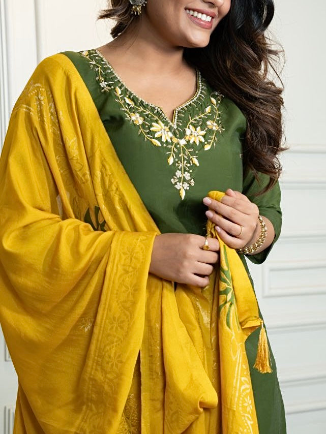 Mahendi Roman Silk Kurti Pant Dupatta Set