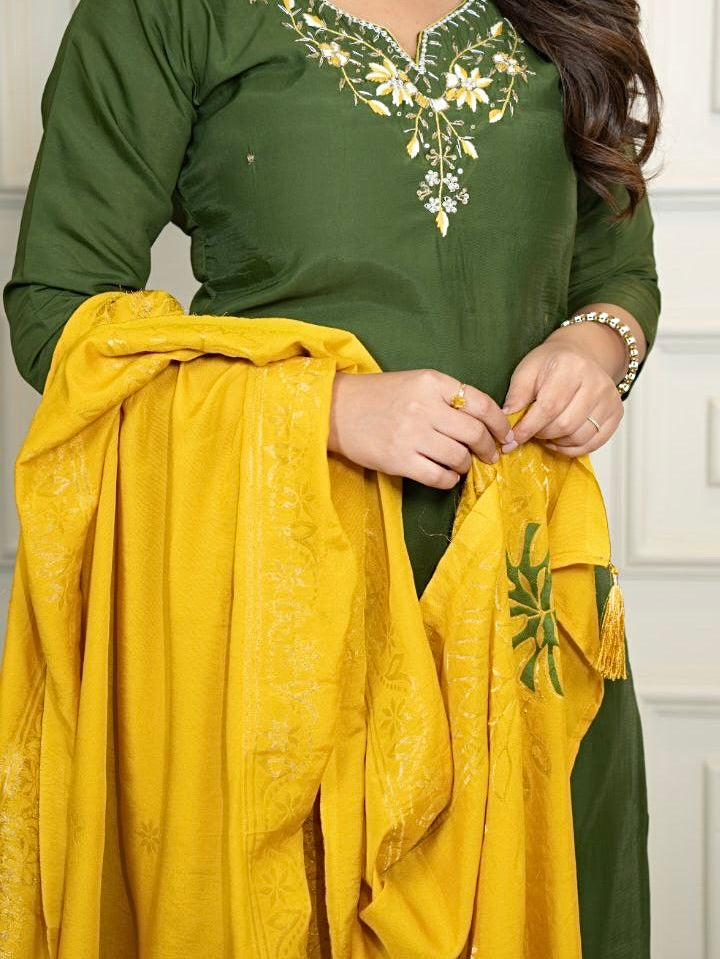 Mahendi Roman Silk Kurti Pant Dupatta Set