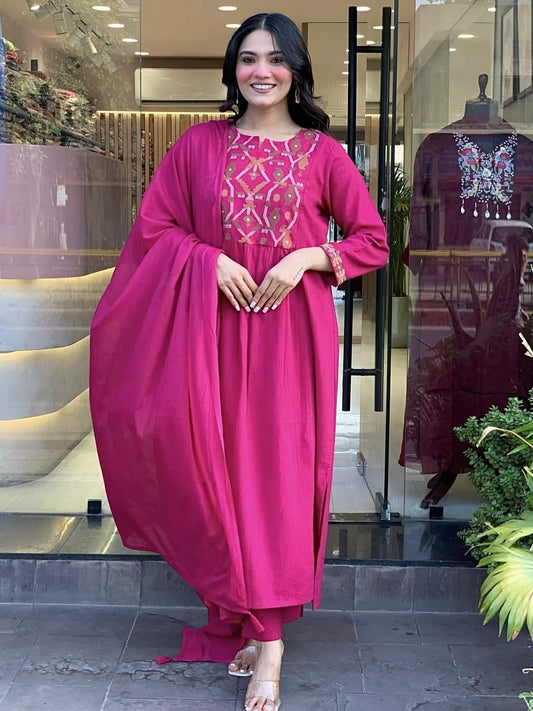 Chhavi Viscose Chanderi Kurti Set with Dupatta
