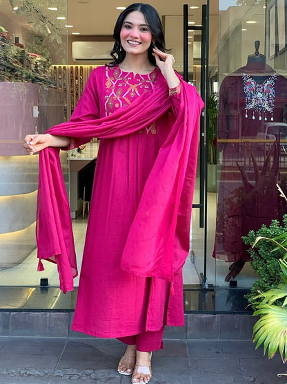 Chhavi Viscose Chanderi Kurti Set with Dupatta